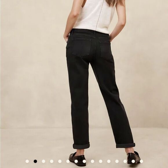 Banana Republic Relaxed Fit black Girlfriend Jeans. ripped knees Size 25/0 P - Picture 2 of 4